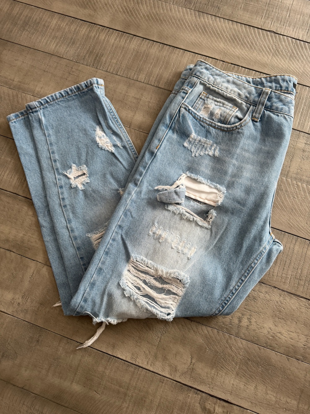 Forever 21 Light Blue Distressed Women’s Ripped Jeans